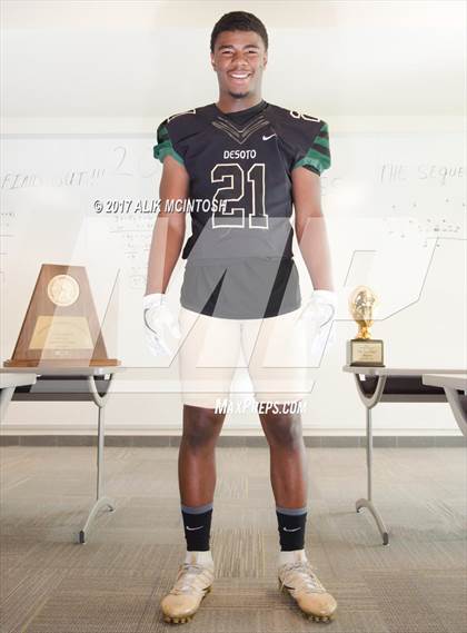Thumbnail 3 in DeSoto (Preseason Early Contenders Photo Shoot)  photogallery.