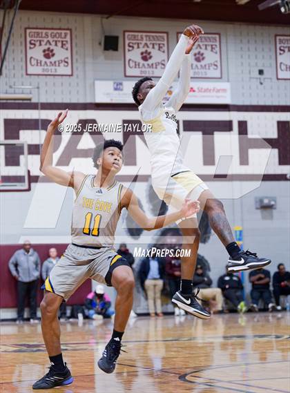 Thumbnail 2 in Butler vs. Keenan photogallery.