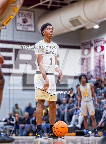 Thumbnail 3 in Butler vs. Keenan photogallery.