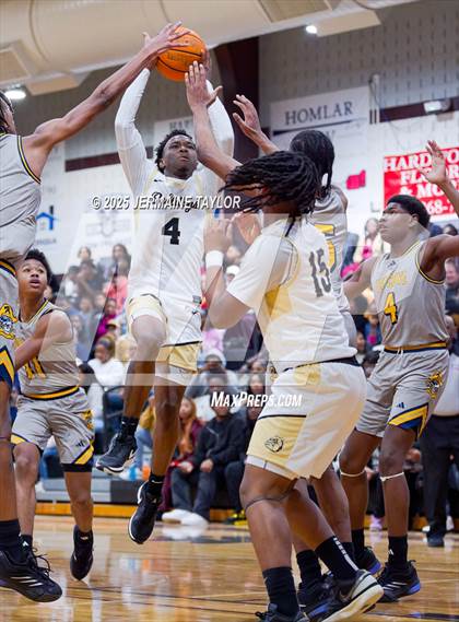 Thumbnail 3 in Butler vs. Keenan photogallery.
