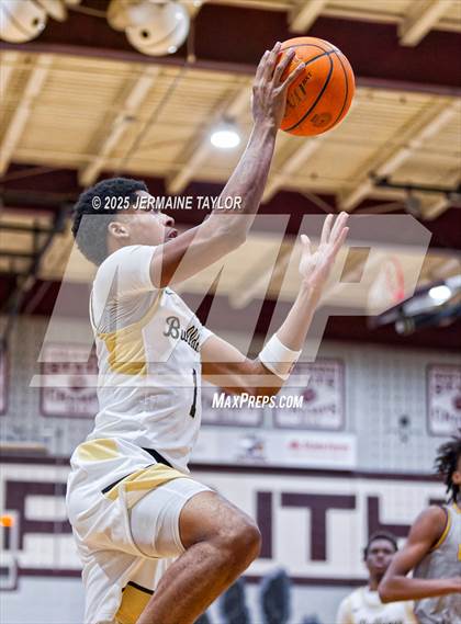 Thumbnail 2 in Butler vs. Keenan photogallery.