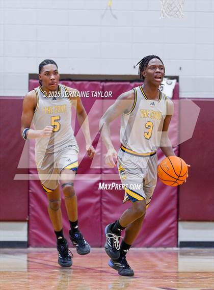 Thumbnail 2 in Butler vs. Keenan photogallery.