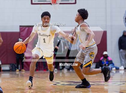 Thumbnail 2 in Butler vs. Keenan photogallery.
