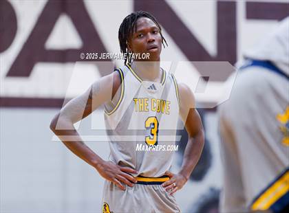 Thumbnail 2 in Butler vs. Keenan photogallery.