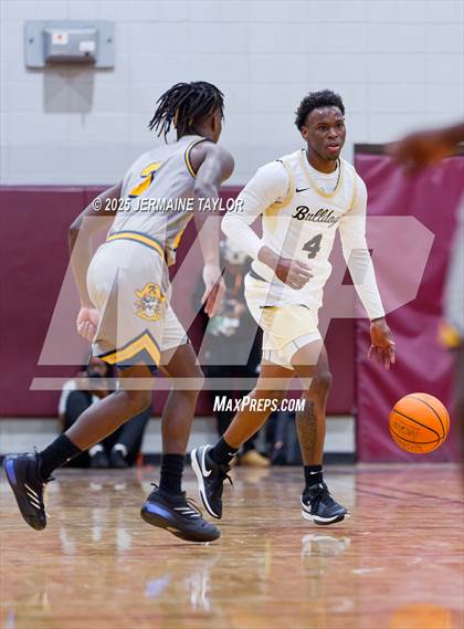 Thumbnail 1 in Butler vs. Keenan photogallery.