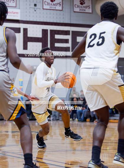 Thumbnail 1 in Butler vs. Keenan photogallery.