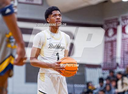 Thumbnail 2 in Butler vs. Keenan photogallery.