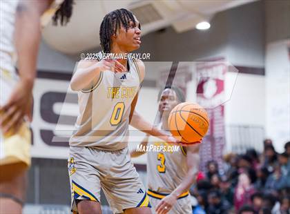 Thumbnail 2 in Butler vs. Keenan photogallery.