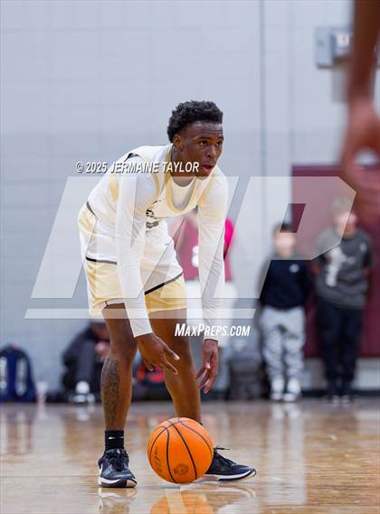 Thumbnail 2 in Butler vs. Keenan photogallery.
