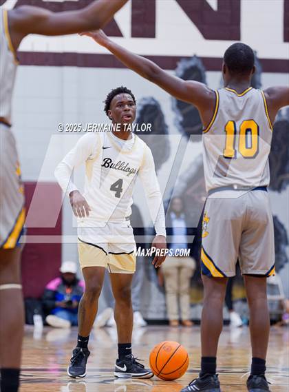 Thumbnail 1 in Butler vs. Keenan photogallery.