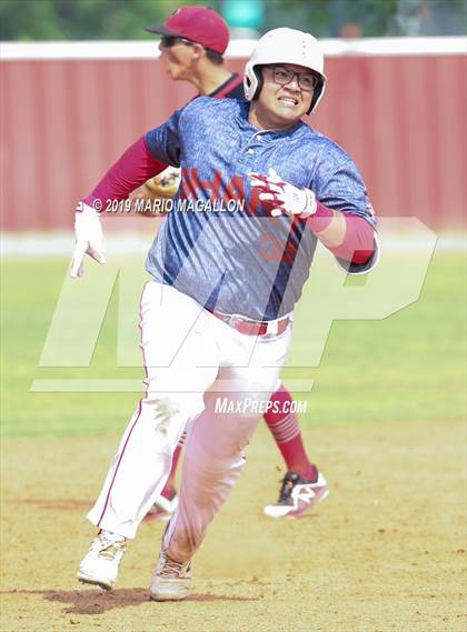 Thumbnail 2 in Palmview vs Sharyland (UIL 5A Regional Quarterfinal) photogallery.