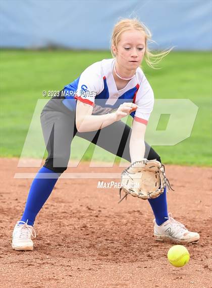 Thumbnail 2 in Camp Verde @ Northwest Christian photogallery.