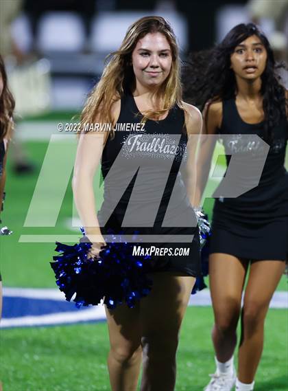 Thumbnail 3 in Sierra Canyon vs Bishop Amat photogallery.