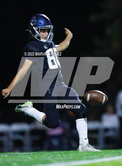 Thumbnail 1 in Sierra Canyon vs Bishop Amat photogallery.