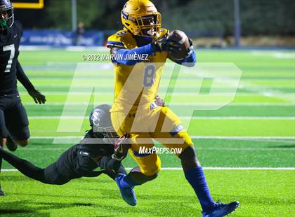 Thumbnail 1 in Sierra Canyon vs Bishop Amat photogallery.