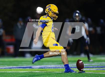 Thumbnail 2 in Sierra Canyon vs Bishop Amat photogallery.