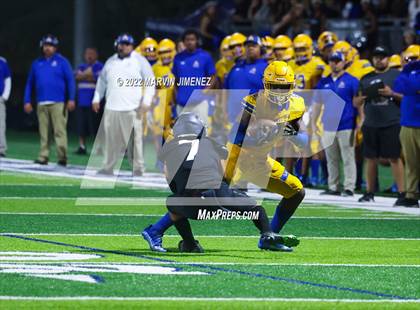 Thumbnail 1 in Sierra Canyon vs Bishop Amat photogallery.