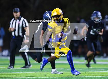 Thumbnail 2 in Sierra Canyon vs Bishop Amat photogallery.