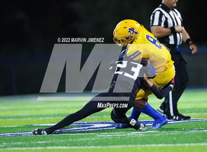 Thumbnail 3 in Sierra Canyon vs Bishop Amat photogallery.