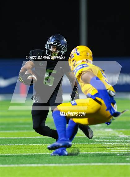 Thumbnail 1 in Sierra Canyon vs Bishop Amat photogallery.
