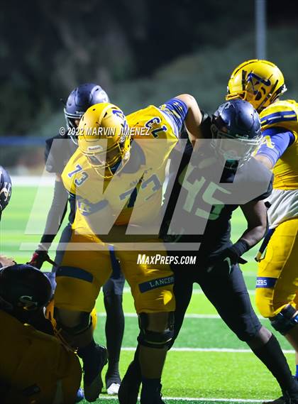 Thumbnail 3 in Sierra Canyon vs Bishop Amat photogallery.