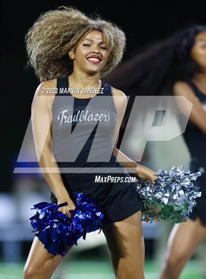 Thumbnail 3 in Sierra Canyon vs Bishop Amat photogallery.
