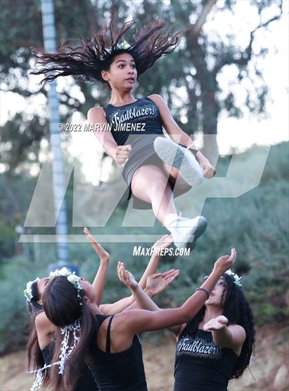 Thumbnail 1 in Sierra Canyon vs Bishop Amat photogallery.