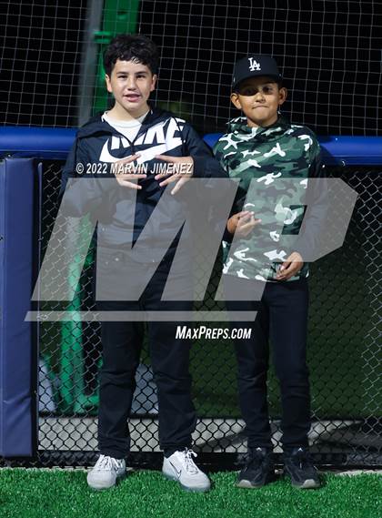 Thumbnail 3 in Sierra Canyon vs Bishop Amat photogallery.