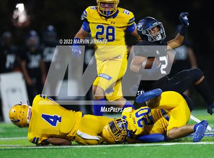 Thumbnail 2 in Sierra Canyon vs Bishop Amat photogallery.