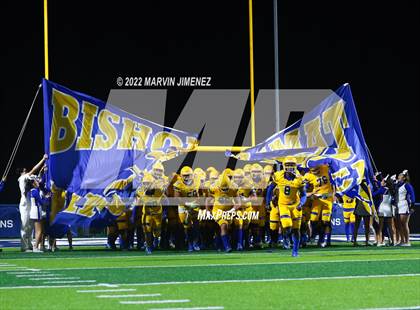 Thumbnail 2 in Sierra Canyon vs Bishop Amat photogallery.