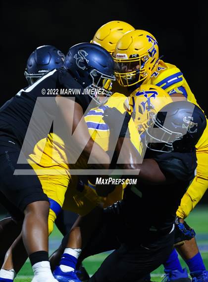 Thumbnail 2 in Sierra Canyon vs Bishop Amat photogallery.