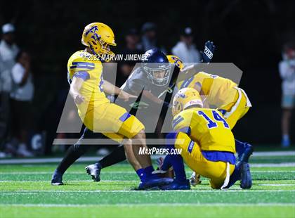Thumbnail 3 in Sierra Canyon vs Bishop Amat photogallery.