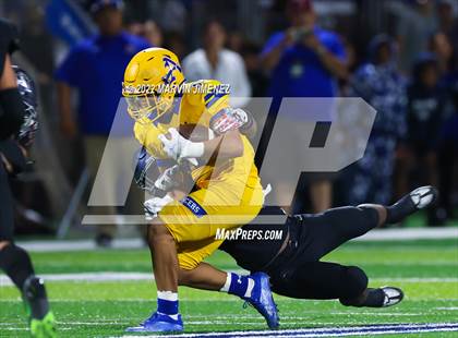 Thumbnail 1 in Sierra Canyon vs Bishop Amat photogallery.