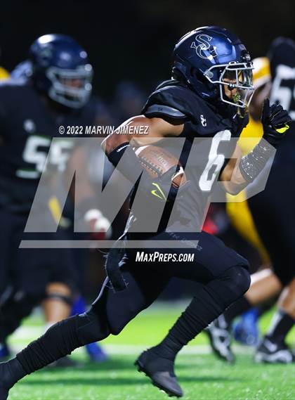 Thumbnail 3 in Sierra Canyon vs Bishop Amat photogallery.