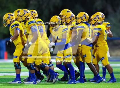 Thumbnail 3 in Sierra Canyon vs Bishop Amat photogallery.