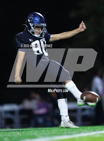 Thumbnail 2 in Sierra Canyon vs Bishop Amat photogallery.