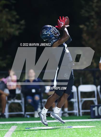 Thumbnail 3 in Sierra Canyon vs Bishop Amat photogallery.