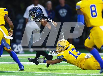 Thumbnail 2 in Sierra Canyon vs Bishop Amat photogallery.