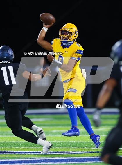 Thumbnail 3 in Sierra Canyon vs Bishop Amat photogallery.