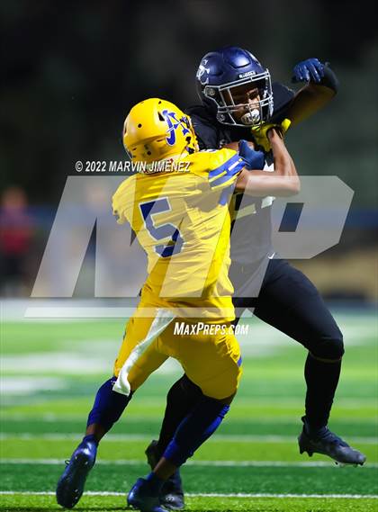 Thumbnail 1 in Sierra Canyon vs Bishop Amat photogallery.