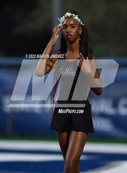 Thumbnail 2 in Sierra Canyon vs Bishop Amat photogallery.