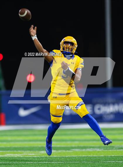 Thumbnail 3 in Sierra Canyon vs Bishop Amat photogallery.