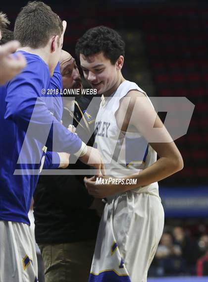 Thumbnail 2 in Ardsley vs. Mohonasen (NYSPHSAA Class A Semifinal) photogallery.