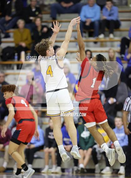 Thumbnail 3 in Kokomo @ Carmel photogallery.
