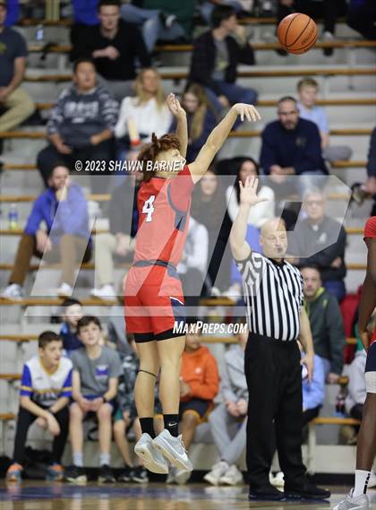 Thumbnail 3 in Kokomo @ Carmel photogallery.