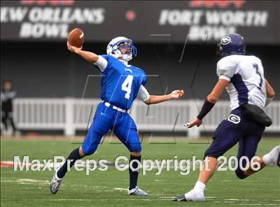 Thumbnail 1 in Glen Este vs. St. Xavier (State Playoffs) photogallery.