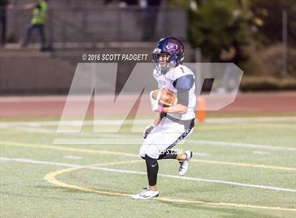 Thumbnail 1 in Great Oak @ Murrieta Mesa photogallery.