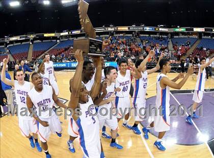 Thumbnail 2 in St. Bernard vs. St. Joseph Notre Dame (CIF State D5 Final) photogallery.