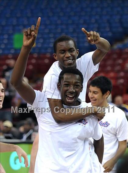 Thumbnail 2 in St. Bernard vs. St. Joseph Notre Dame (CIF State D5 Final) photogallery.