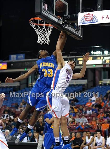Thumbnail 2 in St. Bernard vs. St. Joseph Notre Dame (CIF State D5 Final) photogallery.